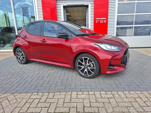 Toyota YARIS 1.5 Hybrid Style Bi-Tone Limited