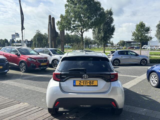 Toyota YARIS 1.5 VVT-i Style Airco | Parkeersensoren | Camera | Cruise Controle | Car Play
