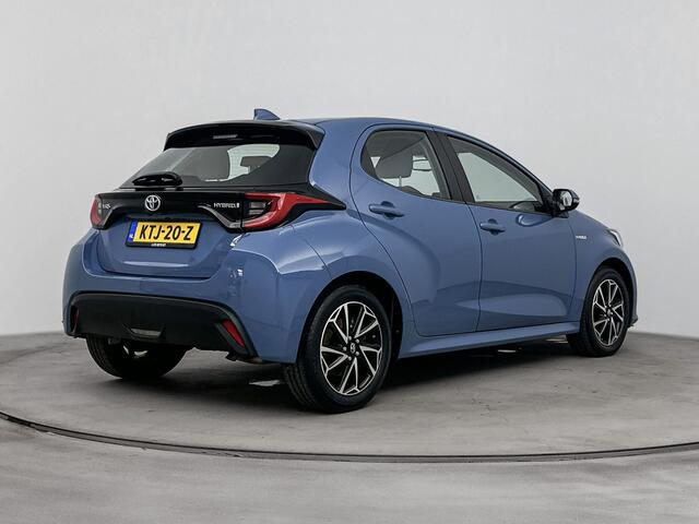 Toyota YARIS 1.5 Hybrid 115 Dynamic Navi | Stoelverwarming | Automatisch Dimmende Binnenspiegel | Elektrische Ramen V+A | Lichtmetalen Velgen |
