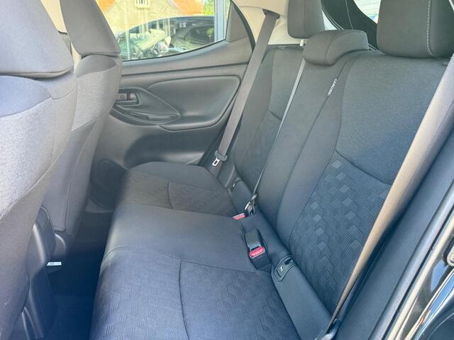 Toyota YARIS 1.5 Hybrid 115 Business Plus