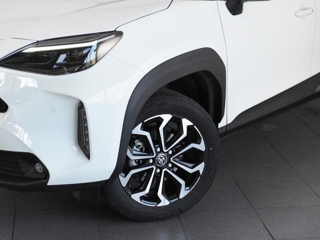 Toyota YARIS Cross 1.5 Hybrid 115 Dynamic + Safety & Winter-pakket | Stuurwiel- En Stoelverwarming | Dodehoekdetecite | Parkeersensoren Voor- en Achter | Botsherkenning | Grootlichtassistent | Apple CarPlay/ Android Auto