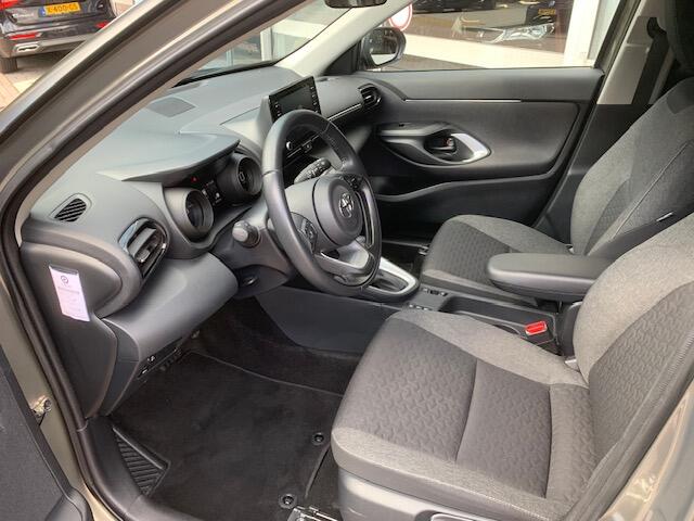 Toyota YARIS Cross 1.5 Hybrid Active, achteruitrijcamera, Applecarplay .