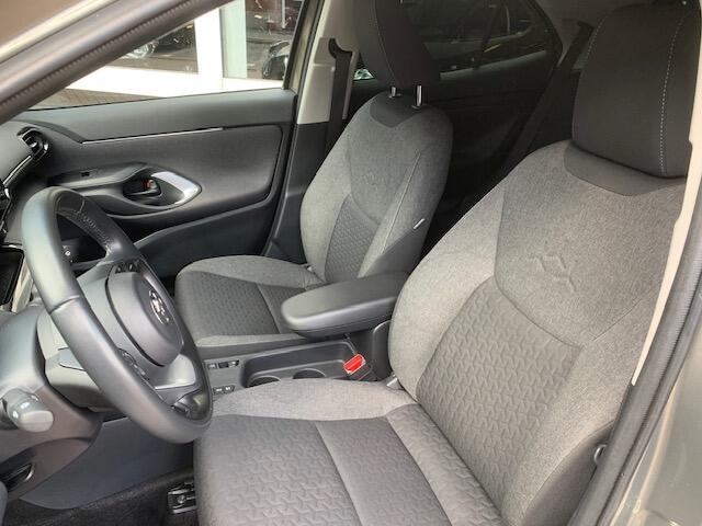 Toyota YARIS Cross 1.5 Hybrid Active, achteruitrijcamera, Applecarplay .