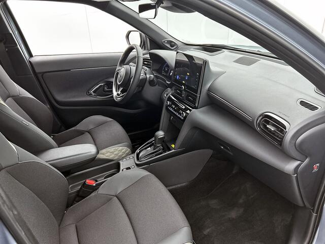 Toyota YARIS Cross 1.5 Hybrid 130 Executive | Premium Pack | All season banden | Nieuw model |
