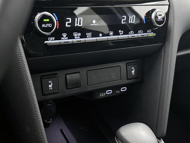 Toyota YARIS Cross 1.5 Hybrid 130 Executive | Premium Pack | All season banden | Nieuw model |