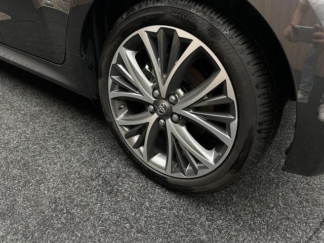 Toyota YARIS 1.5 Hybrid 130 Executive Camera StoelVrwm StuurVrwm NAP