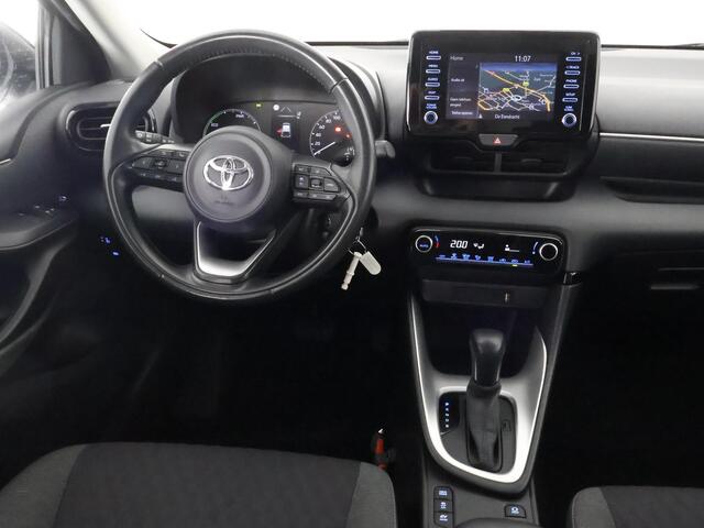 Toyota YARIS 1.5 HYBRIDE BLACK & WHITE GARANTIE TOT 3-2031! . APPLE CARPLAY & ANDRIOD AUTO . ACHTERUITRIJ CAMERA . ADAPTIEVE CRUISE CONTROL .