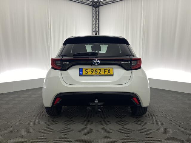 Toyota YARIS 1.5 Hybrid Dynamic Automaat | Trekhaak | CarPlay | Stoelverw. | Camera | 17'' | Parelmoer | ACC | Cruise
