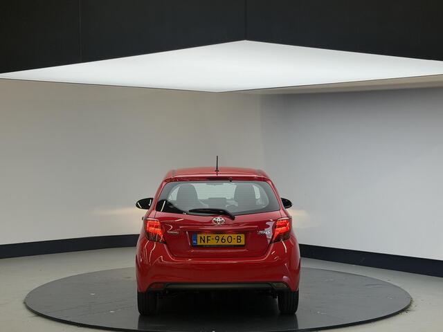 Toyota YARIS 1.3 VVT-i Business Plus | 4 Cilinder | Airco | Cruise | Cam achter | NL auto