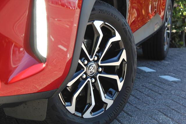 Toyota YARIS Cross 1.5 Hybrid 115 Dynamic Plus | Rijklaar | Apple/Android | Stoel-/Stuurverw. | Adap.cruise | Navi | LED | Keyless