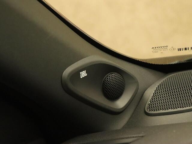 Toyota YARIS Cross 1.5 Hybrid 130 Launch Edition - ORIGINEEL NEDERLANDSE AUTO - HEAD-UP DISPLAY - ELEKTRISCHE ACHTERKLEP - DODEHOEK DETECTIE - PARKEERSENSOREN VOOR & ACHTER - JBL GELUIDINSTALLATIE - STOEL & STUUR VERWARMING - DRAADLOZE TELEFOONLADER