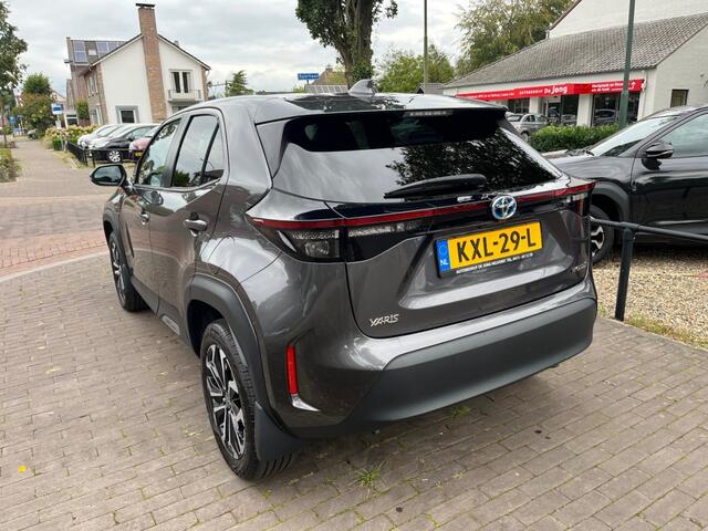Toyota YARIS 1.5 HYBRID DYNAMIC