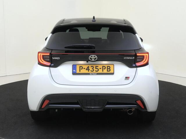Toyota YARIS 1.5 Hybrid GR Sport | Navigatie | Panoramadak | Camera | 18" | CLimate control