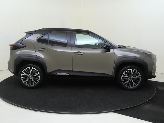 Toyota YARIS Cross 1.5 Hybrid Executive | Automaat | Navigatie| Achteruitrijcamera | Cruise & Climate Control| Voorstoelen Verwarmd