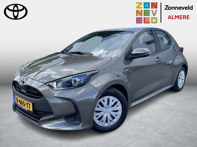 Toyota YARIS 1.5 Hybrid Active All Seasonbanden