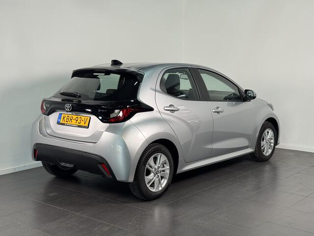 Toyota YARIS 1.5 Hybrid 115 Active | CarPlay | All Seasons | Nieuwe auto |