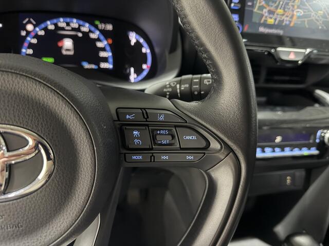 Toyota YARIS Cross 1.5 Hybrid Dynamic edition | Parkeersensoren voor + achter | 4seizoen banden | Privacy glass | Apple Carplay & Android Auto | Navigatie