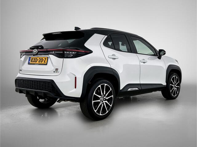 Toyota YARIS Cross 1.5 Hybrid 130 GR Sport Glazen dak | Dealeronderhouden |