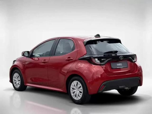 Toyota YARIS 1.5 Hybrid 115 Comfort **EMOTIONAL RED METALLIC/ NIEUWE AUTO/ DIRECT LEVERBAAR**