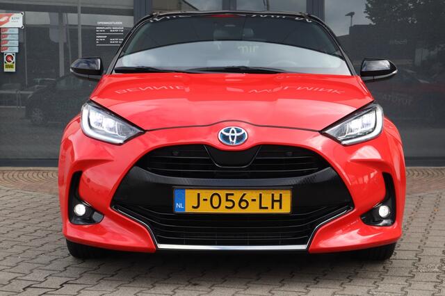 Toyota YARIS 1.5 Hybrid Launch Edition Bi-tone | JBL | Blindspot