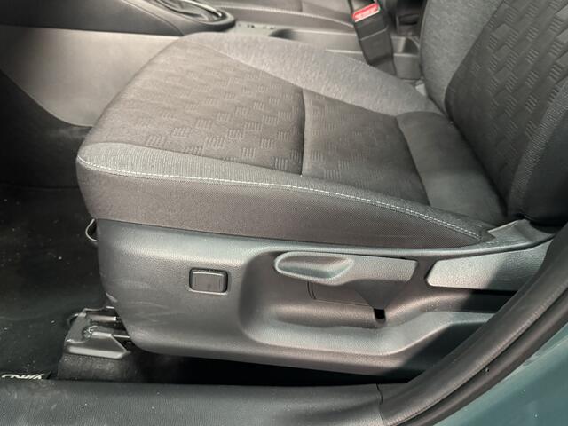 Toyota YARIS 1.5 Hybrid 115 Dynamic | Comfort Pack | Stoel/Stuur/Voorruitverwarming | BSM | Parkeersensoren voor/achter |