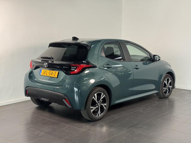 Toyota YARIS 1.5 Hybrid 115 Dynamic | Comfort Pack | Stoel/Stuur/Voorruitverwarming | BSM | Parkeersensoren voor/achter |