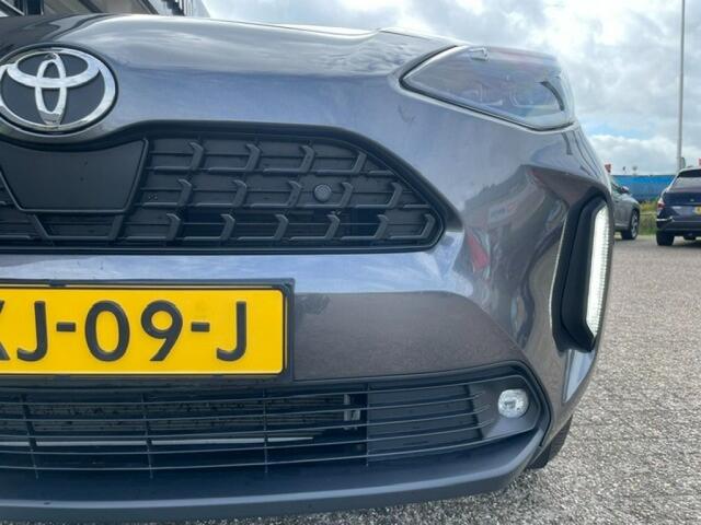 Toyota YARIS 1.5 HYBRIDE STYLE EDITION/ Adaptive/17/KEYLESS/VERWARMDE STOELEN/STUUR