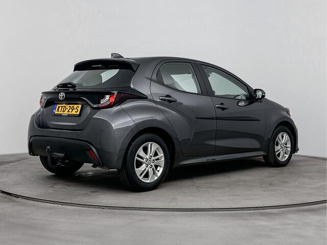 Toyota YARIS 1.5 VVT-i Active | Stoelverwarming | Trekhaak | Achteruitrijcamera | ***