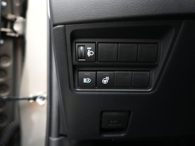 Toyota YARIS 1.5 Hybrid 115 First Edition | Stuur-Stoelverwarming | Dealer Onderhouden | Achteruitrijcamera |