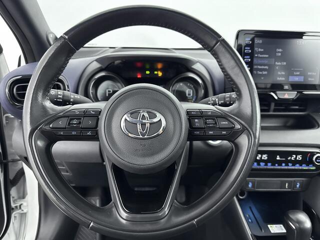 Toyota YARIS 1.5 Hybrid Tokyo Spirit | Panodak | JBL | Parkeersensoren V+A | Stoelverwarming |