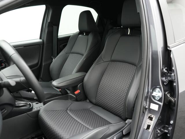 Toyota YARIS 1.5 Hybrid 130 Executive | Parkeersensoren V+A | Blindspot | Stuur-Stoelverwarming |
