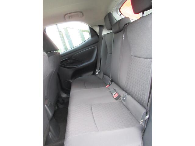 Toyota YARIS 1.5 Hybrid Dynamic Super mooie nette auto