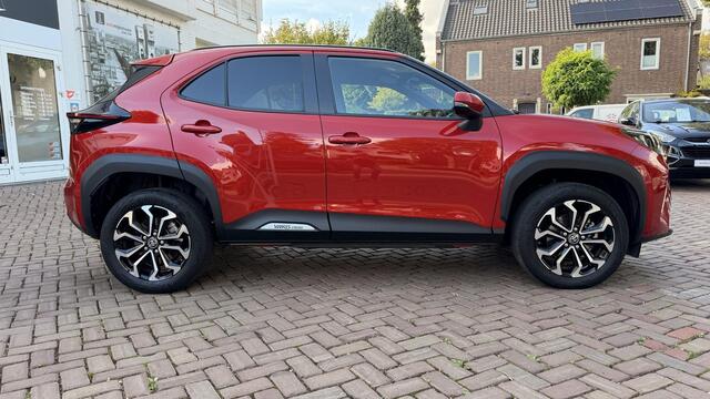 Toyota YARIS Cross 1.5 Hybrid Dynamic | Trekhaak | Toyota onderhouden |