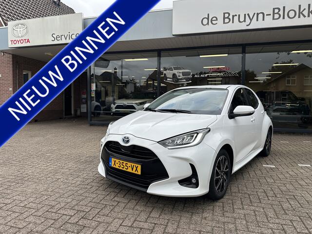 Toyota YARIS 1.5 Hybrid Dynamic Apple Carplay / Android auto stoelverwarming / stuurwielverwarming / Navigatie / Apple Carplay / Android Auto / parkeercamera / 10 jaar Toyota garantie / rijklaarprijs incl. Toyota Pechhulppas