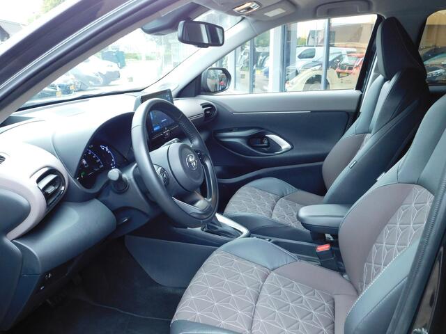 Toyota YARIS Cross 1.5 Hybrid Executive | TREKHAAK | ALL-SEASON | JBL
