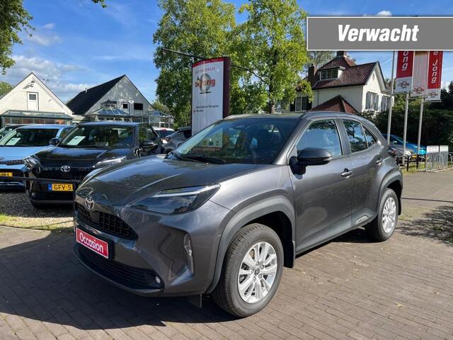 Toyota YARIS 1.5 HYBRRID DYNAMIC AUTOMAAT / CAMERA / CARPLAY / DAB / LED / STOEL+STUUR VERWARMING / 16'' LM-VELGEN