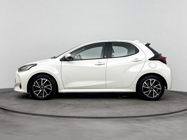 Toyota YARIS 1.5 Hybrid 115 First Edition | Cruise Control Adaptief | Stoelverwarming | Achteruitrijcamera |