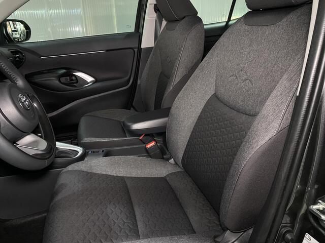 Toyota YARIS Cross 1.5 Hybrid Active Stoelverwarming, Parkeersensoren voor en achter, Navigatie af fabriek, Apple Carplay/android auto, Camera, Adaptieve cruise control