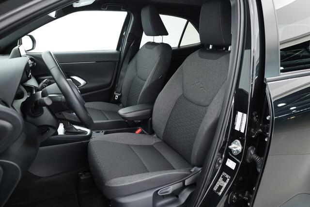 Toyota YARIS Cross 1.5 Hybrid Team D | Rijklaar! | Navi | Adapt. Cruise | Apple CarPlay | Camera | Keyless |