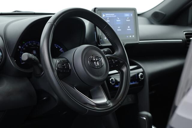 Toyota YARIS Cross 1.5 Hybrid Team D | Rijklaar! | Navi | Adapt. Cruise | Apple CarPlay | Camera | Keyless |