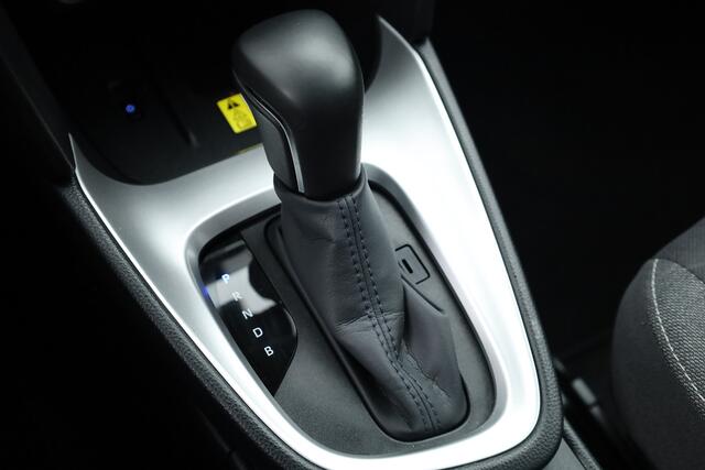Toyota YARIS Cross 1.5 Hybrid Team D | Rijklaar! | Navi | Adapt. Cruise | Apple CarPlay | Camera | Keyless |