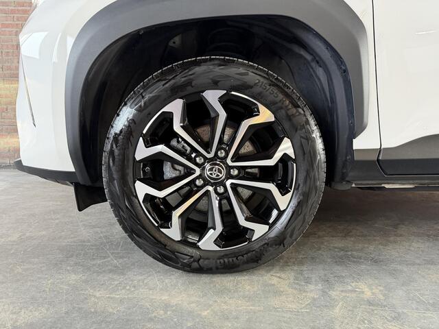 Toyota YARIS Cross 1.5 Hybrid Dynamic / Team Deutschland Winter-pakket / Safety-pakket / Navi / Camera