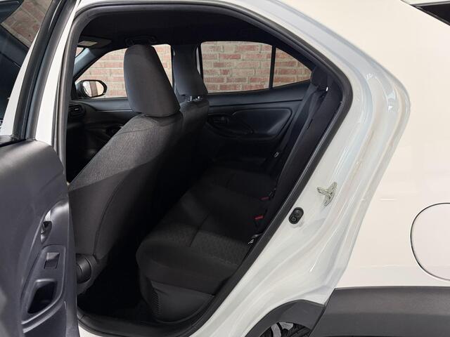 Toyota YARIS Cross 1.5 Hybrid Dynamic / Team Deutschland Winter-pakket / Safety-pakket / Navi / Camera