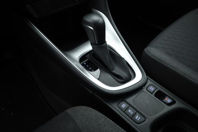 Toyota YARIS 1.5 Hybrid Dynamic | Rijklaar! | Adapt. Cruise | Bluetooth | Keyless | Lane Assist | Camera | All Season