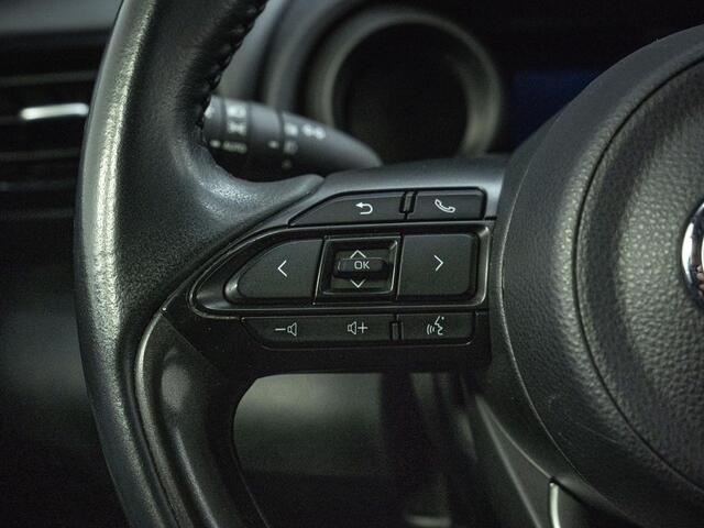 Toyota YARIS 1.5 Hybrid Dynamic | Trekhaak | Airco | Climate control | Cruise control | Automaat | Camera | Bluetooth | Hybrid |