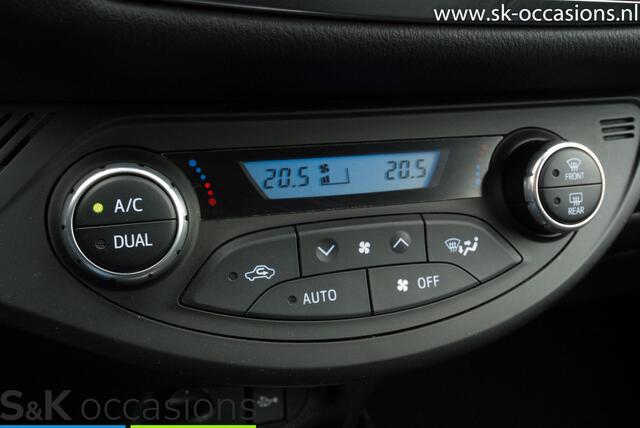Toyota YARIS 1.5 Hybrid Executive