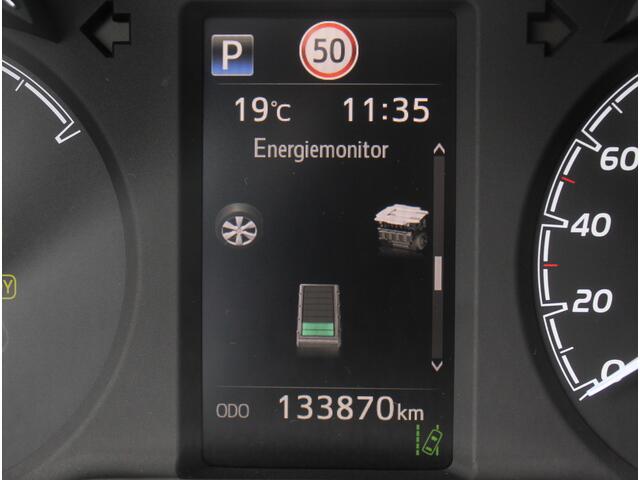 Toyota YARIS 1.5 Hybrid Bi-Tone Plus CLIMATE | LMV16 | AFNBTREKHAAK | CRUISE | LED | NAVI | CAMERA | PANODAK