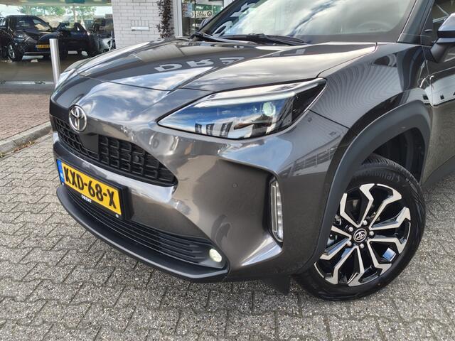 Toyota YARIS Cross 1.5 Hybrid 115 Dynamic | Sensoren v/a | Navi | Stoelverwarming |