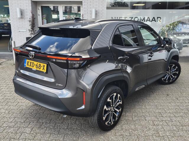 Toyota YARIS Cross 1.5 Hybrid 115 Dynamic | Sensoren v/a | Navi | Stoelverwarming |