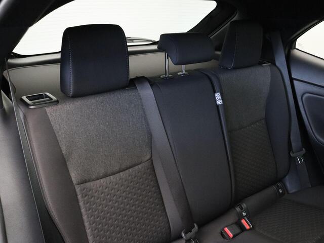 Toyota YARIS Cross 1.5 Hybrid 115 Dynamic | Stoelverwarming | Stuurwielverwarming | Apple Carplay & Android Auto |